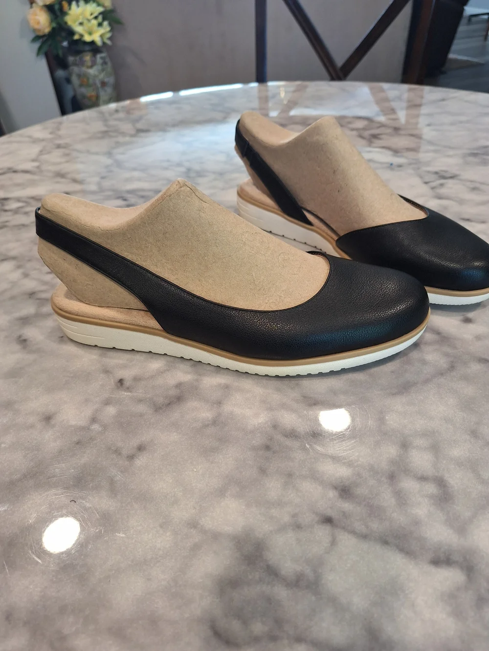 Soul Naturalizer 11W Classic Black Women's Slip-On Flats
